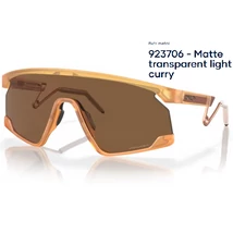 OAKLEY BXTR METAL OO923706 - Matte transparent light curry napszemüveg